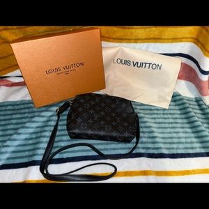 Louis Vuitton Crossbody